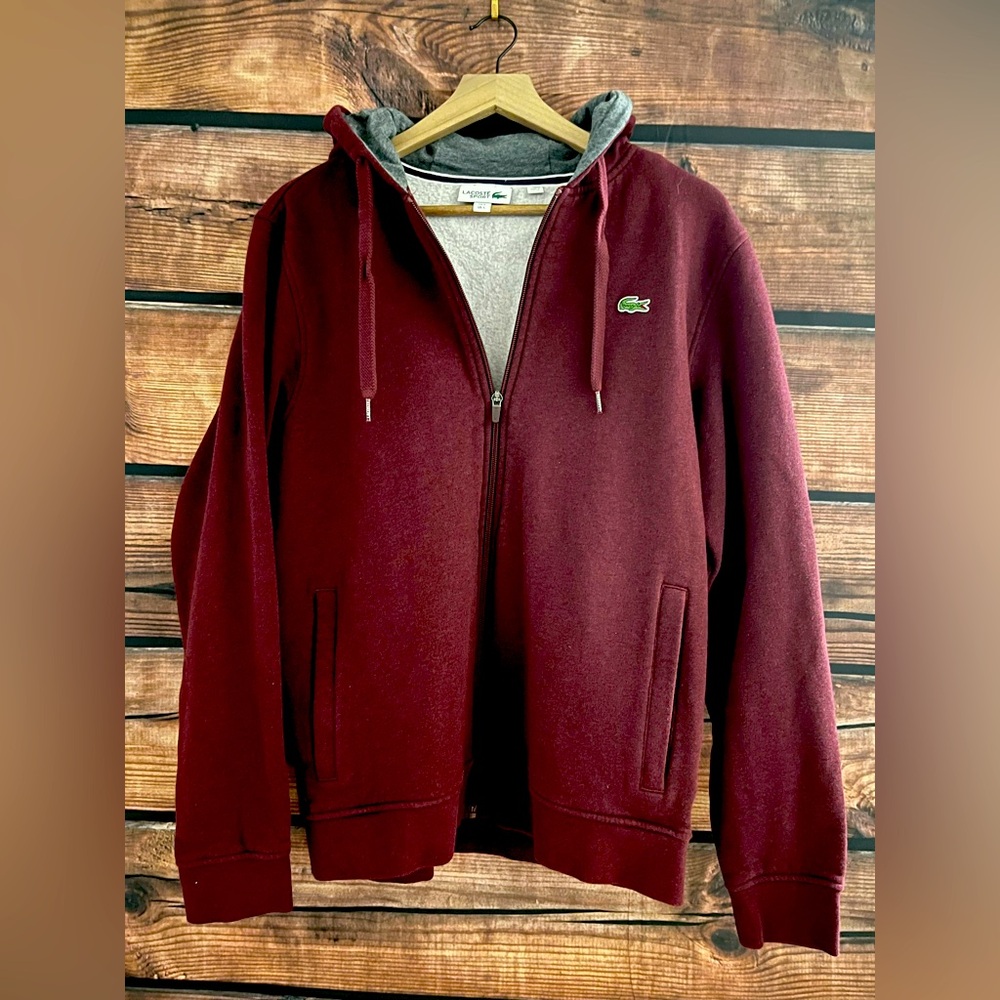 Lacoste zip up hoodie
Burgundy, size L
